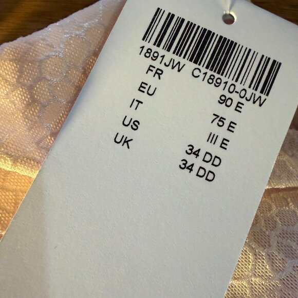 ✨✨Chantelle Magnifique Seamless Unlined Minimizer Bra 34E - Picture 4 of 5